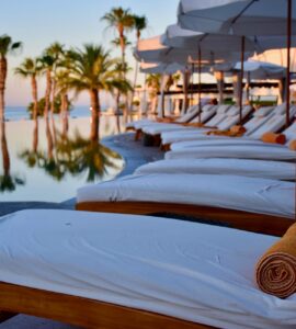 white outdoor lounge chairs